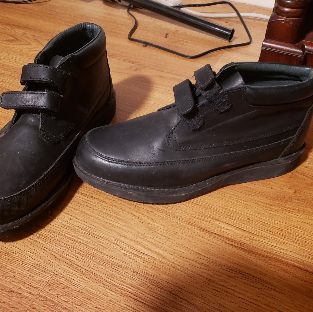 Shoes - Picture 10 of 15